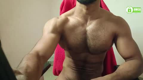 Snapshot of insanestud_miles chatting on February 4, 5:45 pm Miles online show from February 4, 5:45 pm