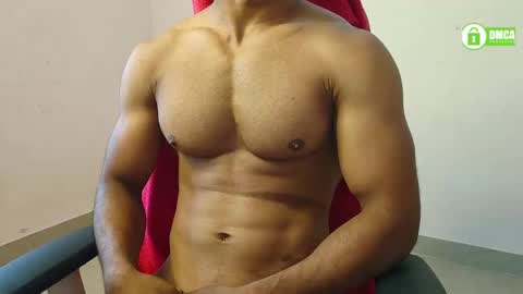 Snapshot of insanestud_miles chatting on February 19, 4:01 am Miles online show from February 19, 4:01 am