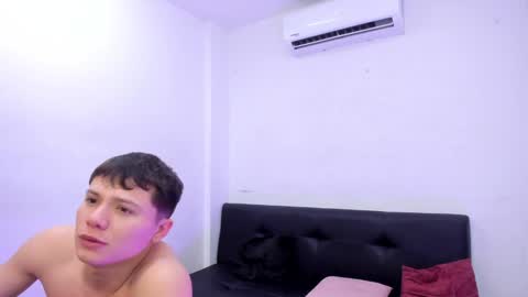Snapshot of interracial_wallen chatting on February 7, 1:36 am Damian Sam Jack Daniel and James online show from February 7, 1:36 am