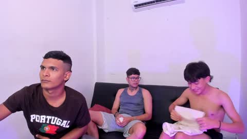 Snapshot of interracial_wallen chatting on February 7, 1:11 pm Damian Sam Jack Daniel and James online show from February 7, 1:11 pm