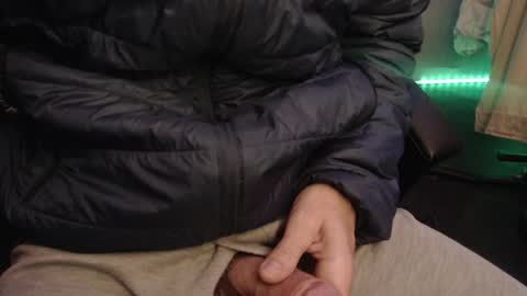 intheshadowxxx online show from December 16, 11:01 pm