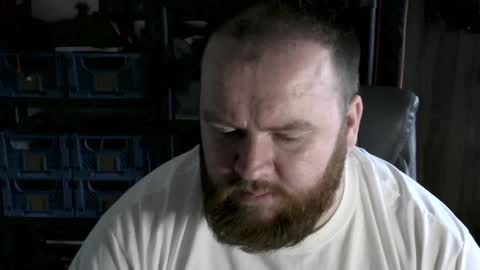 Snapshot of irishdaddy24 chatting on December 26, 11:54 am twitter theirishman205 online show from December 26, 11:54 am