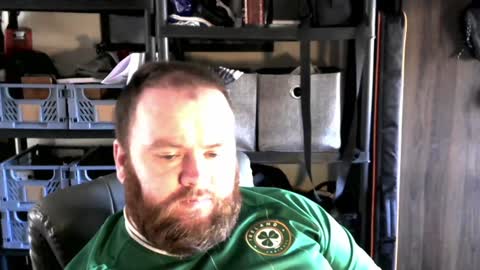 Snapshot of irishdaddy24 chatting on January 9, 1:35 pm twitter theirishman205 online show from January 9, 1:35 pm