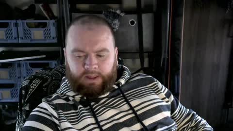 Snapshot of irishdaddy24 chatting on December 8, 12:19 pm twitter theirishman205 online show from December 8, 12:19 pm