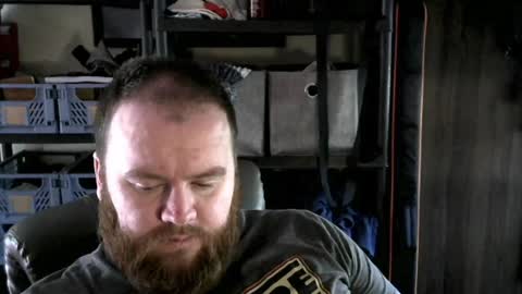 Snapshot of irishdaddy24 chatting on January 11, 1:01 pm twitter theirishman205 online show from January 11, 1:01 pm