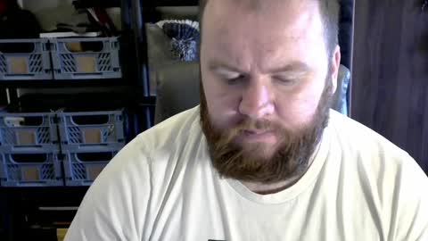 Snapshot of irishdaddy24 chatting on December 30, 3:24 pm twitter theirishman205 online show from December 30, 3:24 pm