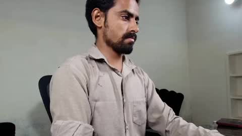 Naveed online show from June 15, 6:22 pm