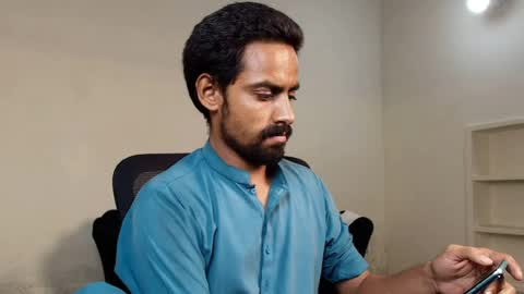 Naveed online show from June 22, 7:18 pm