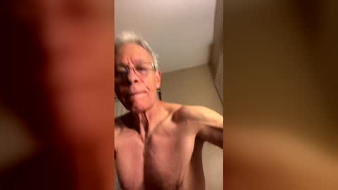 irrintzi60 online show from February 5, 3:02 am