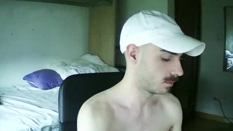 Snapshot of isaac99c chatting on January 8, 11:21 am Isaac99c online show from January 8, 11:21 am