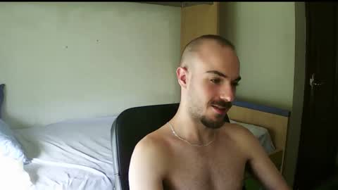 Snapshot of isaac99c chatting on October 2, 9:13 am Isaac99c online show from October 2, 9:13 am
