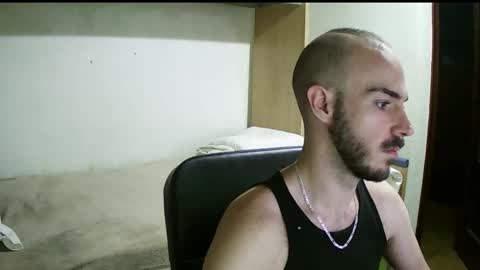 Snapshot of isaac99c chatting on September 21, 8:31 pm Isaac99c online show from September 21, 8:31 pm
