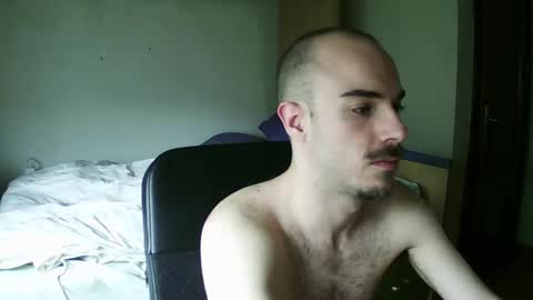 Snapshot of isaac99c chatting on February 9, 1:03 pm Isaac99c online show from February 9, 1:03 pm