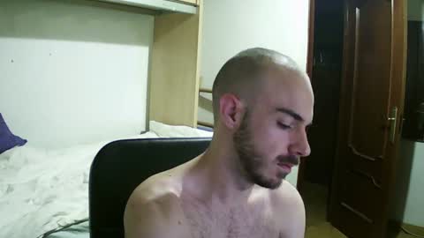 Snapshot of isaac99c chatting on February 3, 9:29 pm Isaac99c online show from February 3, 9:29 pm
