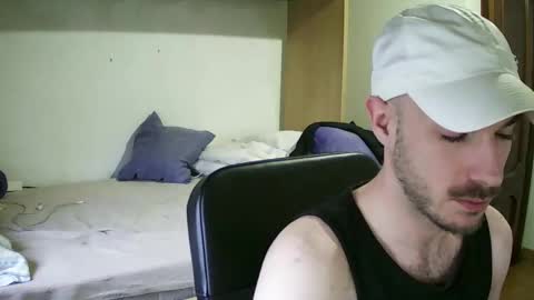 Snapshot of isaac99c chatting on March 6, 3:24 pm Isaac99c online show from March 6, 3:24 pm