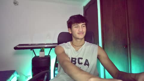 Snapshot of isaac__efx chatting on January 10, 1:10 am isaac online show from January 10, 1:10 am