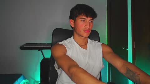 Snapshot of isaac__efx chatting on December 12, 1:43 am isaac online show from December 12, 1:43 am