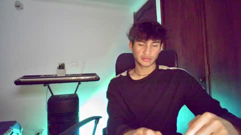 Snapshot of isaac__efx chatting on January 16, 1:16 am isaac online show from January 16, 1:16 am