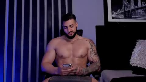 Isaac online show from November 29, 11:29 pm