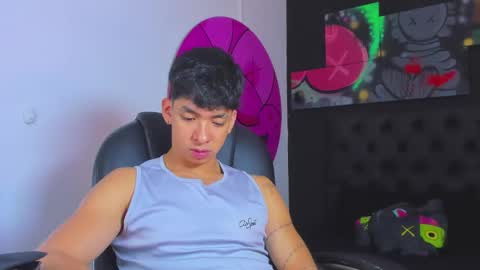Snapshot of isaac_cryston chatting on October 2, 8:35 pm isaac_cryston online show from October 2, 8:35 pm
