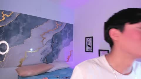 Isaac Kurtt online show from November 13, 8:35 pm