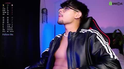 Isaac Saenz. online show from September 17, 11:28 pm