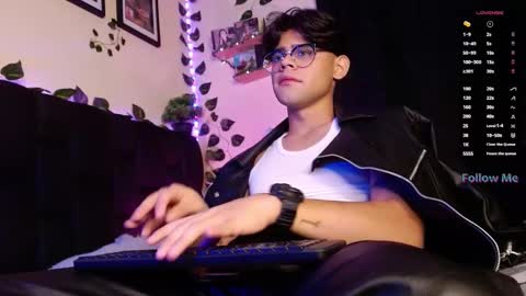 Isaac Saenz. online show from February 20, 10:04 pm