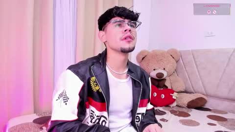 Isaac Saenz. online show from February 9, 12:43 pm