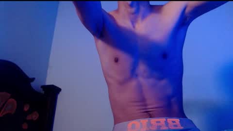 Snapshot of isaaclatino chatting on March 11, 6:53 am isaac online show from March 11, 6:53 am