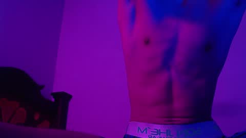 Snapshot of isaaclatino chatting on February 15, 7:16 am isaac online show from February 15, 7:16 am