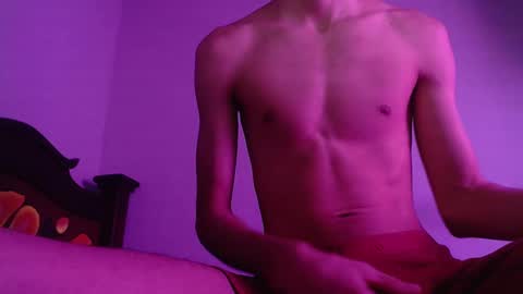 Snapshot of isaaclatino chatting on January 16, 4:07 am isaac online show from January 16, 4:07 am