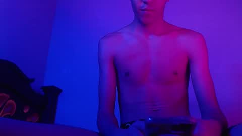 Snapshot of isaaclatino chatting on January 25, 6:01 am isaac online show from January 25, 6:01 am