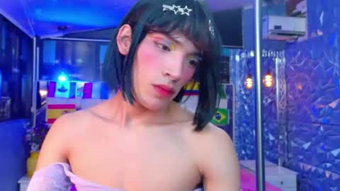 isaacnova online show from June 11, 11:03 pm