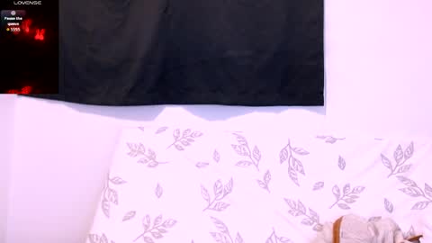 Isidro online show from April 26, 11:45 pm