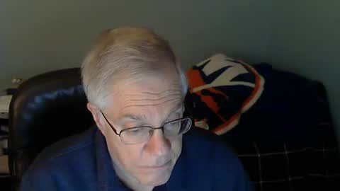 Snapshot of islesman22 chatting on December 9, 1:07 am islesman22 online show from December 9, 1:07 am