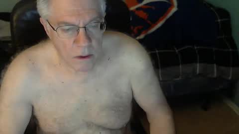 Snapshot of islesman22 chatting on February 24, 10:26 am islesman22 online show from February 24, 10:26 am