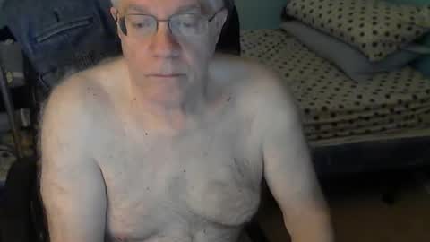 Snapshot of islesman22 chatting on December 24, 11:17 am islesman22 online show from December 24, 11:17 am
