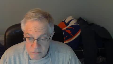 Snapshot of islesman22 chatting on January 1, 11:40 pm islesman22 online show from January 1, 11:40 pm