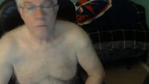 Snapshot of islesman22 chatting on February 18, 10:16 am islesman22 online show from February 18, 10:16 am