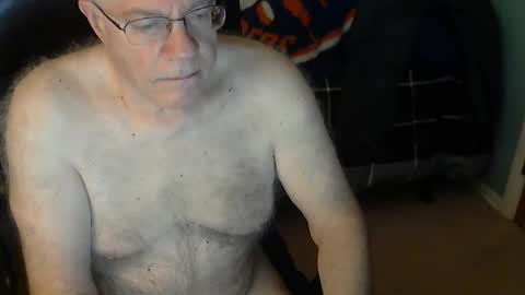 Snapshot of islesman22 chatting on December 23, 11:14 am islesman22 online show from December 23, 11:14 am