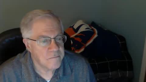 Snapshot of islesman22 chatting on January 3, 1:38 am islesman22 online show from January 3, 1:38 am