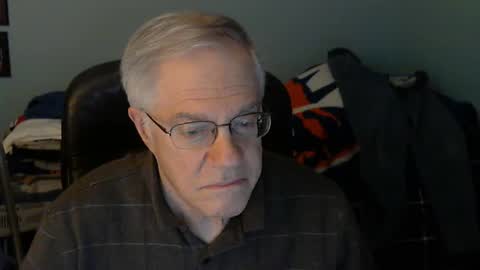 Snapshot of islesman22 chatting on December 6, 1:29 am islesman22 online show from December 6, 1:29 am