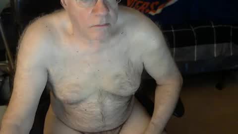 Snapshot of islesman22 chatting on January 26, 10:45 am islesman22 online show from January 26, 10:45 am