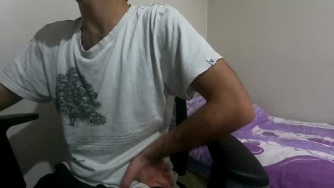 Snapshot of istanbullian chatting on January 14, 1:17 pm erdem online show from January 14, 1:17 pm
