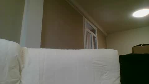 italianbigboy932 online show from May 18, 4:22 pm