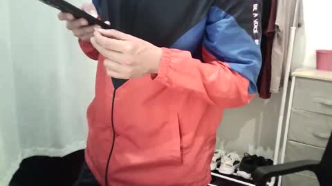 italianboybcn online show from October 31, 5:05 pm