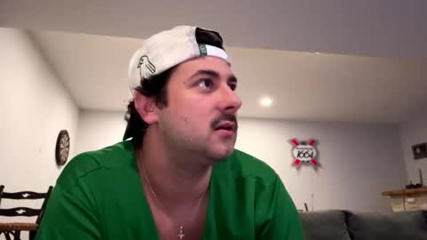 italianladd online show from November 9, 5:11 am