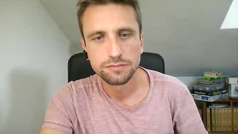 italiano116116 online show from June 10, 10:39 am