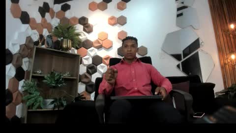 Snapshot of italomoore chatting on October 6, 11:48 am Italo Moore online show from October 6, 11:48 am