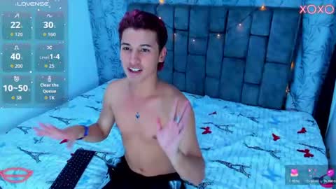 ithan_kingtwin online show from July 29, 9:25 pm